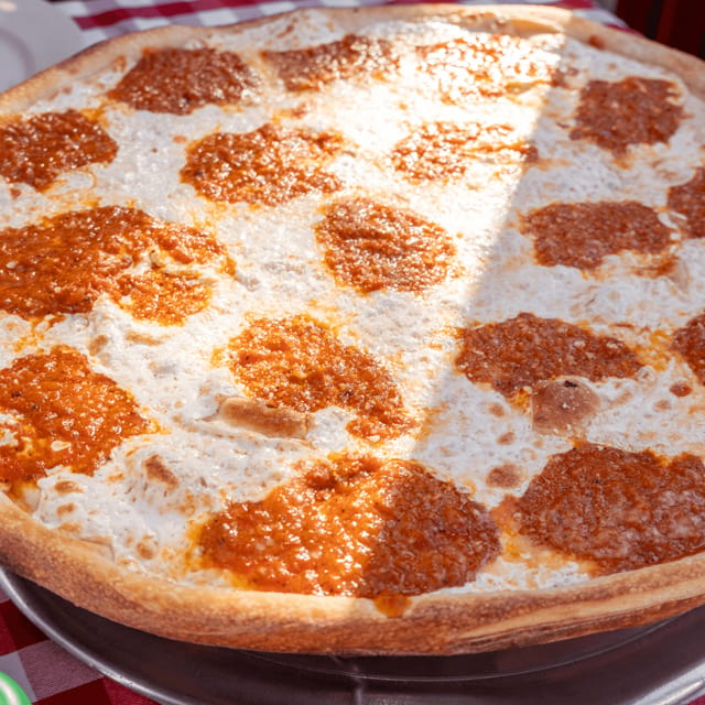 Alla Vodka Pizza.